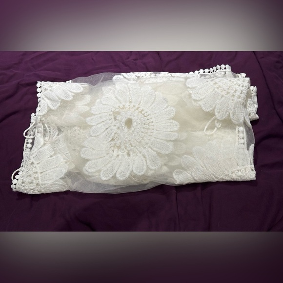 Women’s Open Front Cardigan with Intricate Floral Design - Picture 9 of 10